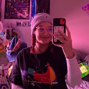 Meet your Posher, Eva